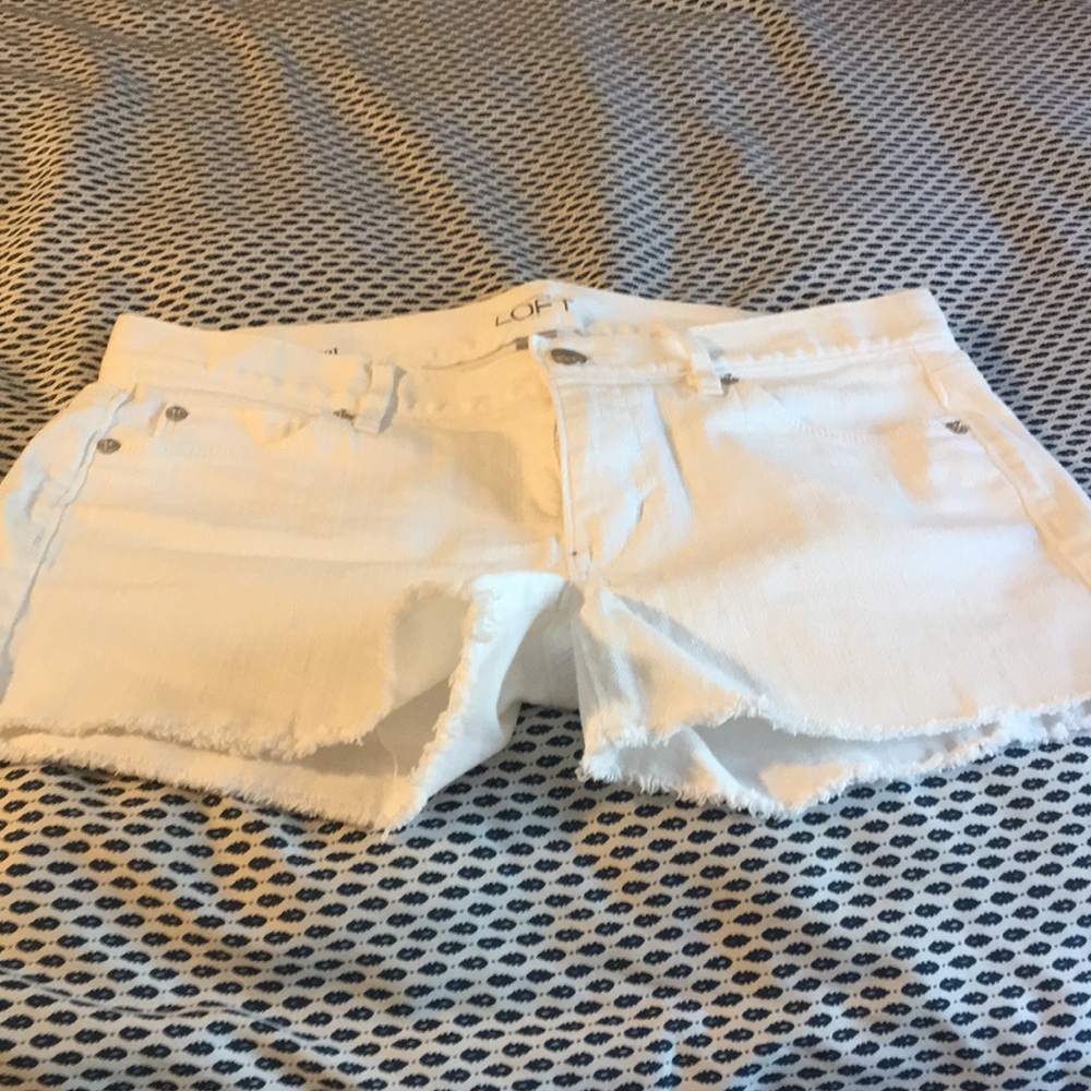 Ann Taylor Loft cutoff white shorts size 2
